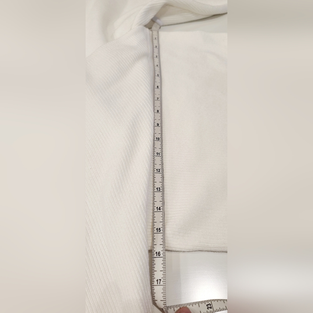 Love Tree Criss-Cross Cozy Soft White Knit Sweater Long Sleeve V-Neck - Size XL - Picture 13 of 13